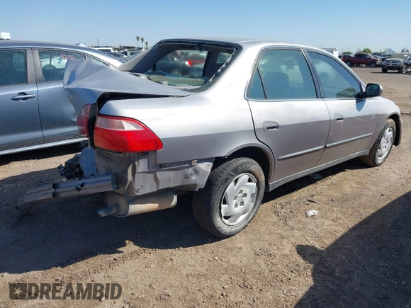 2000 Honda Accord LX z VIN 1HGCG1645YA021815, wystawiony jako IAAI lot #42438876 z przebiegiem 219 687 mil mil oraz . Historia ofert i sprzedaży dostępna na DreamBid. Obrazek 4.