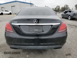 2019 Mercedes-Benz C 300 z VIN WDDWF8DB1KR483781, wystawiony jako Copart lot #53326925 z przebiegiem 60 866 mil mil oraz Szkoda całkowita • Salvage title. Historia ofert i sprzedaży dostępna na DreamBid. Obrazek 6.