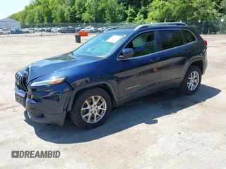 2016 Jeep Cherokee Latitude with VIN 1C4PJMCS5GW209340, listed as a IAAI auction lot 42401705 with 141,994 mi miles and . Bid and sale history available at DreamBid. Image 17.