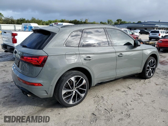 2022 Audi SQ5 Prestige with VIN WA1C4AFY7N2042403, listed as a Copart auction lot 76625154 with 48,871 mi miles and Salvage Title. Bid and sale history available at carsss.com. Image 3.