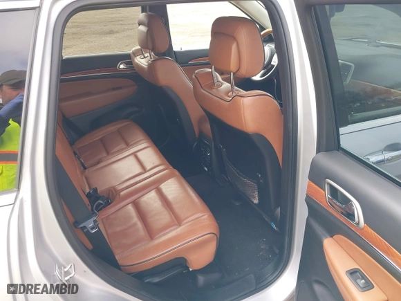2012 Jeep Grand Cherokee Overland with VIN 1C4RJFCGXCC292257, listed as a IAAI auction lot 41844192 with 182,522 mi miles. Bid and sale history available at carsss.com. Image 8.