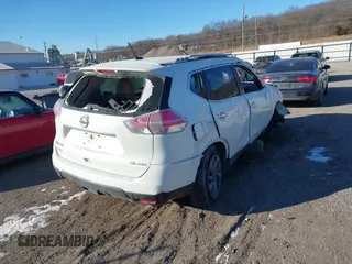 2016 Nissan Rogue SV with VIN 5N1AT2MV7GC875061, listed as a IAAI auction lot 41297172 with 121,135 mi miles. Bid and sale history available at carsss.com. Image 4.