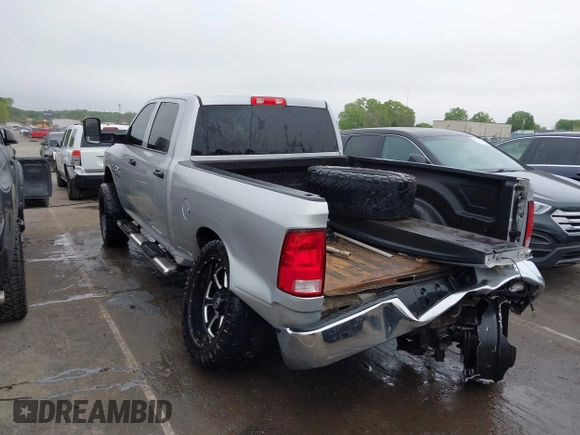 2017 Ram 2500 Tradesman z VIN 3C6UR5CL3HG529578, wystawiony jako IAAI lot #41992645 z przebiegiem 144 117 mil mil oraz . Historia ofert i sprzedaży dostępna na DreamBid. Obrazek 3.