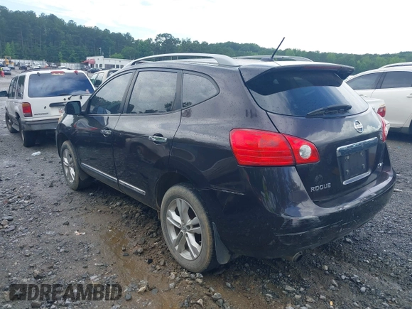 2012 Nissan Rogue S z VIN JN8AS5MV2CW397217, wystawiony jako IAAI lot #42526826 z przebiegiem 95 944 mil mil oraz . Historia ofert i sprzedaży dostępna na DreamBid. Obrazek 3.