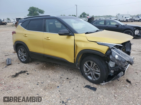2021 Kia Seltos S z VIN KNDEU2AA8M7151033, wystawiony jako Copart lot #53719855 z przebiegiem 59 526 mil mil oraz Szkoda całkowita • Salvage title. Historia ofert i sprzedaży dostępna na DreamBid. Obrazek 4.
