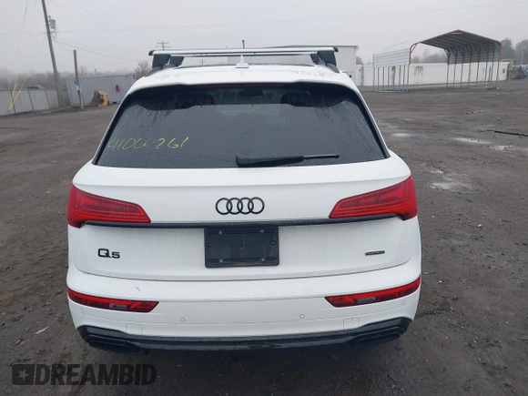 2024 Audi Q5 S line Premium Plus with VIN WA1EAAFY7R2147109, listed as a IAAI auction lot 41064261 with 4,647 mi miles. Bid and sale history available at carsss.com. Image 16.