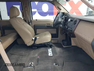 2011 Ford F-250 XL z VIN 1FT7W2BT9BEC70933, wystawiony jako IAAI lot #42135046 z przebiegiem 141 352 mil mil oraz . Historia ofert i sprzedaży dostępna na DreamBid. Obrazek 5.
