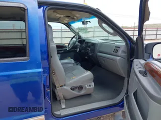 2003 Ford F-250 XL с VIN 1FTNW21P63EC27468, выставлен на аукционе IAAI как лот 42819129 с пробегом 200 910 миль миль и . История ставок и продаж доступна на DreamBid. Изображение 5.