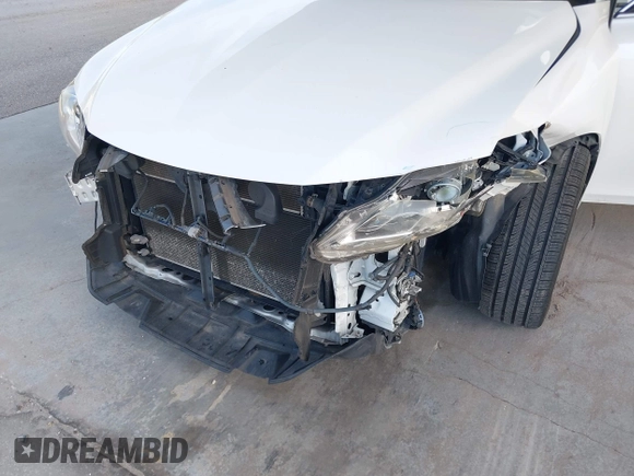 2014 Lexus CT 200h with VIN JTHKD5BH9E2177573, listed as a IAAI auction lot 42676648 with 212,165 mi miles and . Bid and sale history available at DreamBid. Image 6.