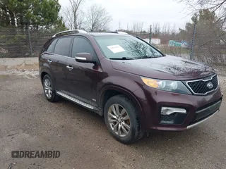 2013 Kia Sorento SX with VIN 5XYKWDA20DG370685, listed as a IAAI auction lot 42084027 with 1 mi miles. Bid and sale history available at carsss.com. Image 1.