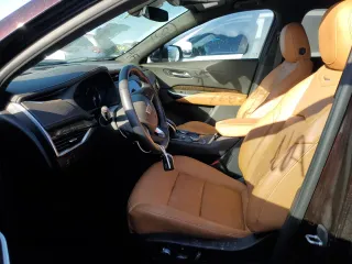 2021 Cadillac XT4 FWD Premium Luxury z VIN 1GYFZCR45MF080027, wystawiony jako Copart lot #81431164 z przebiegiem Nie podano mil oraz Nie do naprawy • Non repairable. Historia ofert i sprzedaży dostępna na DreamBid. Obrazek 7.