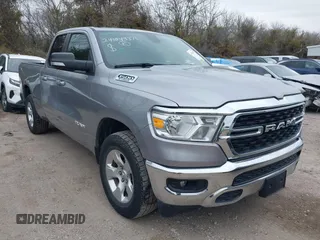 2022 Ram 1500 Big Horn z VIN 1C6RREBG3NN173629, wystawiony jako IAAI lot #40765434 z przebiegiem 57 662 mil mil oraz . Historia ofert i sprzedaży dostępna na DreamBid. Obrazek 1.