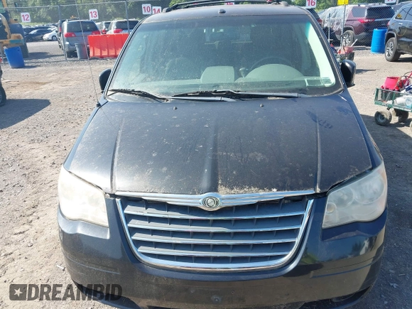 2008 Chrysler Town & Country Touring with VIN 2A8HR54P48R736561, listed as a IAAI auction lot 42562758 with 187,852 mi miles and . Bid and sale history available at DreamBid. Image 6.