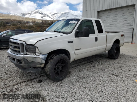 2003 Ford Super Duty F-250 XL with VIN 1FTNX21F03EB11672, listed as a Copart auction lot 51553485 with 382,272 mi miles and Salvage Title. Bid and sale history available at carsss.com. Image 1.