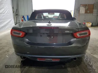 2017 FIAT 124 Spider Elaborazione Abarth z VIN JC1NFAEK1H0125019, wystawiony jako Copart lot #51663565 z przebiegiem Nie podano mil oraz Szkoda całkowita • Salvage title. Historia ofert i sprzedaży dostępna na DreamBid. Obrazek 6.