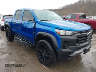 2023 Chevrolet Colorado 4WD Trail Boss with VIN 1GCPTEEK3P1208942, listed as a IAAI auction lot 41475026 with 11,576 mi miles. Bid and sale history available at carsss.com. Image 1.