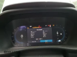 2025 Volvo XC40 Plus Bright Theme с VIN YV4L12UE3S2503506, выставлен на аукционе Copart как лот 58265625 с пробегом 12 667 миль миль и Чистый • Clean title. История ставок и продаж доступна на DreamBid. Изображение 9.
