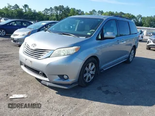 2012 Toyota Sienna XLE z VIN 5TDDK3DC6CS044409, wystawiony jako IAAI lot #42409389 z przebiegiem 231 567 mil mil oraz . Historia ofert i sprzedaży dostępna na DreamBid. Obrazek 2.