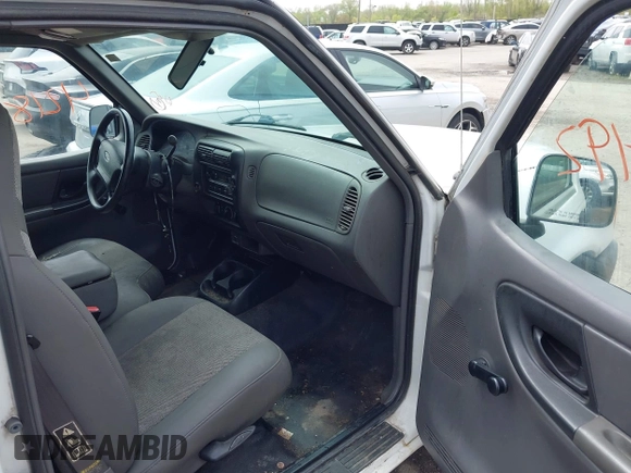 2001 Ford Ranger XL z VIN 1FTYR10D01PB33657, wystawiony jako IAAI lot #42186492 z przebiegiem 144 336 mil mil oraz . Historia ofert i sprzedaży dostępna na DreamBid. Obrazek 5.