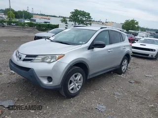 2013 Toyota RAV4 LE z VIN 2T3BFREV4DW109594, wystawiony jako IAAI lot #42705888 z przebiegiem 50 527 mil mil oraz . Historia ofert i sprzedaży dostępna na DreamBid. Obrazek 2.