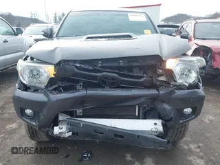 2014 Toyota Tacoma with VIN 3TMLU4EN1EM148353, listed as a IAAI auction lot 41602756 with 89,563 mi miles. Bid and sale history available at carsss.com. Image 6.