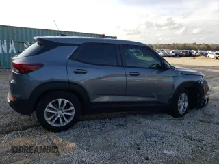 2022 Chevrolet TrailBlazer LS with VIN KL79MMS24NB118479, listed as a Copart auction lot 38055483 with 10,812 mi miles. Bid and sale history available at carsss.com. Image 3.
