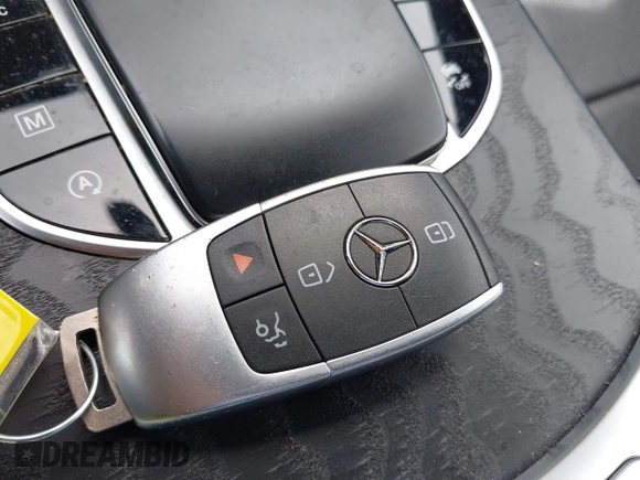 2020 Mercedes-Benz GLC 300 with VIN WDC0G8DB0LF688020, listed as a IAAI auction lot 42268856 with 78,390 mi miles and . Bid and sale history available at DreamBid. Image 11.