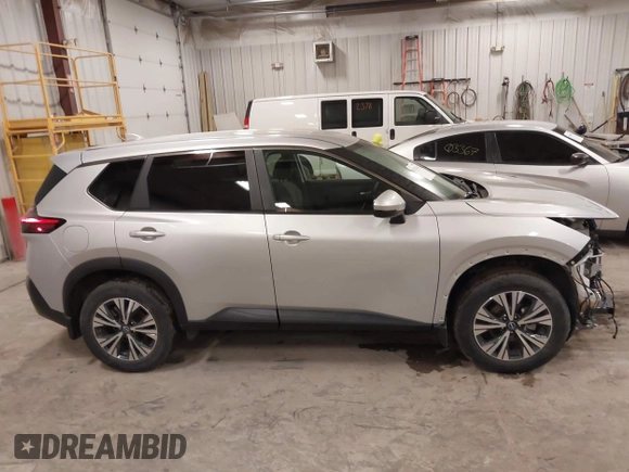 2022 Nissan Rogue SV with VIN 5N1BT3BB8NC696544, listed as a IAAI auction lot 41516760 with 24,679 mi miles. Bid and sale history available at carsss.com. Image 13.