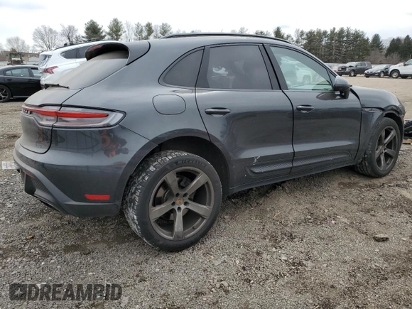 2022 Porsche Macan with VIN WP1AA2A54NLB10898, listed as a Copart auction lot 46875015 with Not Provided miles and Salvage Title. Bid and sale history available at DreamBid. Image 3.