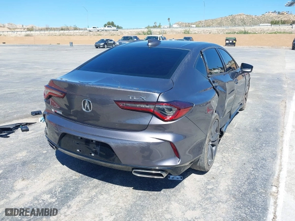 2022 Acura TLX w/A-Spec Package with VIN 19UUB5F52NA003934, listed as a IAAI auction lot 41817694 with 38,273 mi miles. Bid and sale history available at carsss.com. Image 4.