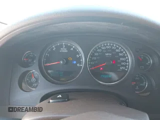 2010 Chevrolet Tahoe LTZ z VIN 1GNUCCE01AR184758, wystawiony jako IAAI lot #41577674 z przebiegiem 245 352 mil mil oraz . Historia ofert i sprzedaży dostępna na DreamBid. Obrazek 7.