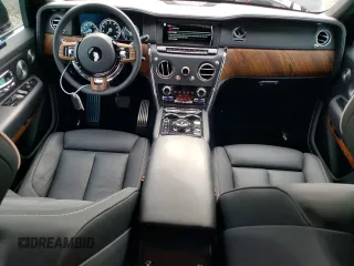 2022 Rolls-Royce Cullinan z VIN SLATV4C09NU214462, wystawiony jako Copart lot #70713624 z przebiegiem 9904 mil mil oraz Szkody całkowita. Historia ofert i sprzedaży dostępna na DreamBid. Obrazek 8.