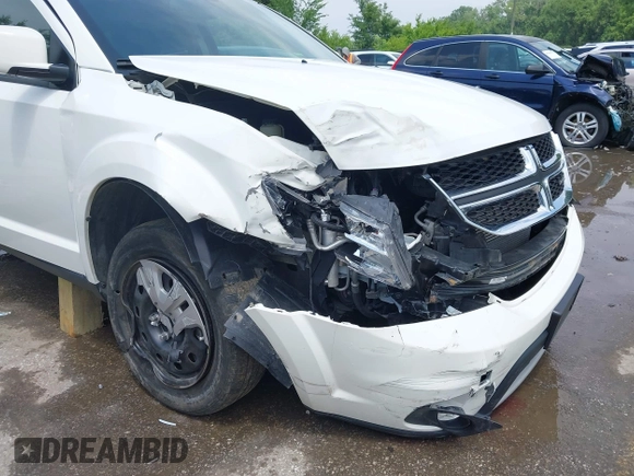 2019 Dodge Journey SE with VIN 3C4PDCBB6KT833777, listed as a IAAI auction lot 42411738 with 32,133 mi miles and . Bid and sale history available at DreamBid. Image 18.