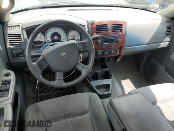 2005 Dodge Dakota SLT z VIN 1D7HW48K15S353766, wystawiony jako Copart lot #59213395 z przebiegiem 182 659 mil mil oraz Szkoda całkowita • Salvage title. Historia ofert i sprzedaży dostępna na DreamBid. Obrazek 8.