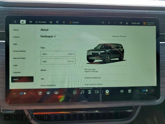 2024 Rivian R1S Adventure z VIN 7PDSGABAXRN035556, wystawiony jako Copart lot #59114065 z przebiegiem 9119 mil mil oraz Szkody całkowita. Historia ofert i sprzedaży dostępna na DreamBid. Obrazek 9.