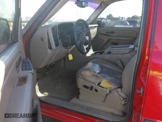 2005 Chevrolet Silverado 1500 LS with VIN 2GCEK13T251264604, listed as a IAAI auction lot 41742967 with 236,070 mi miles. Bid and sale history available at carsss.com. Image 5.