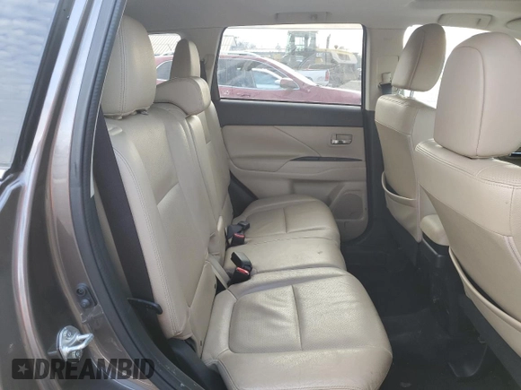 2016 Mitsubishi Outlander GT z VIN JA4JZ4AX1GZ014423, wystawiony jako Copart lot #43548555 z przebiegiem 71 676 mil mil oraz Szkoda całkowita • Salvage title. Historia ofert i sprzedaży dostępna na DreamBid. Obrazek 11.