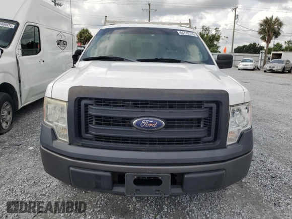 2014 Ford F-150 XL with VIN 1FTMF1CM2EKF16215, listed as a Copart auction lot 64778775 with 242,400 mi miles and Clean title. Bid and sale history available at DreamBid. Image 5.