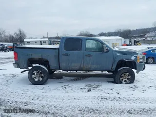 2007 Chevrolet Silverado 1500 LT w/1LT with VIN 2GCEK13M171527788, listed as a IAAI auction lot 41348280 with 136,305 mi miles. Bid and sale history available at carsss.com. Image 13.