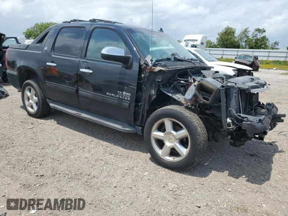 2013 Chevrolet Avalanche LS with VIN 3GNMCEE06DG182147, listed as a Copart auction lot 54885575 with 148,952 mi miles and Salvage title. Bid and sale history available at DreamBid. Image 4.