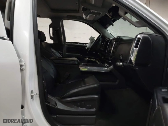 2018 Chevrolet Silverado 1500 LTZ with VIN 3GCUKSEJ5JG322476, listed as a IAAI auction lot 41393943 with 83,141 mi miles. Bid and sale history available at carsss.com. Image 5.