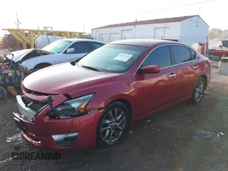 2014 Nissan Altima S with VIN 1N4AL3AP3EN351364, listed as a IAAI auction lot 40311520 with 236,550 mi miles and . Bid and sale history available at carsss.com. Image 17.