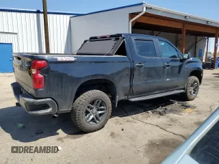 2022 Chevrolet Silverado 1500 Custom Trail Boss with VIN 3GCPDCEK4NG669261, listed as a Copart auction lot 53146265 with 34,612 mi miles and Salvage Title. Bid and sale history available at carsss.com. Image 3.
