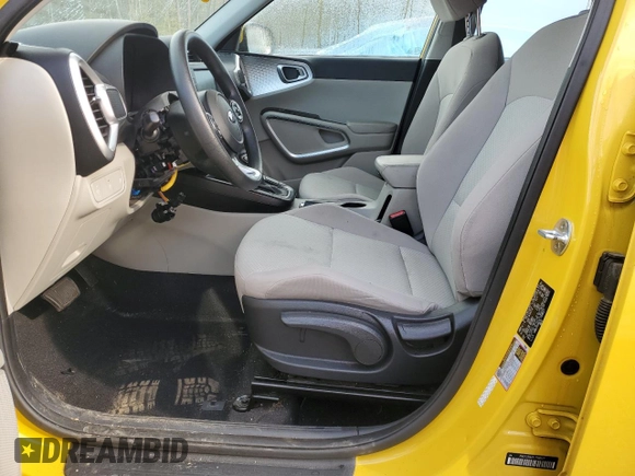 2020 Kia Soul LX with VIN KNDJ23AU7L7108127, listed as a Copart auction lot 50290515 with 50,476 mi miles and Salvage Title. Bid and sale history available at carsss.com. Image 7.