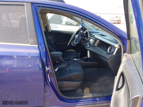 2015 Toyota RAV4 XLE with VIN 2T3RFREV6FW343687, listed as a IAAI auction lot 42024522 with 183,852 mi miles. Bid and sale history available at carsss.com. Image 5.