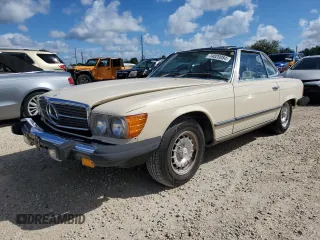 1982 Mercedes-Benz 380 with VIN WDBBA45A6CB012241, listed as a Copart auction lot 74020084 with 122,162 mi miles and Salvage Title. Bid and sale history available at carsss.com. Image 1.