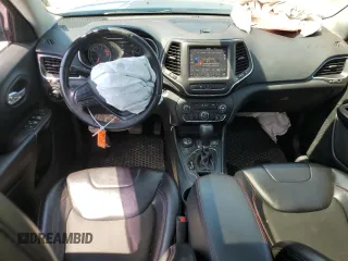 2019 Jeep Cherokee Trailhawk z VIN 1C4PJMBX2KD341540, wystawiony jako Copart lot #55656625 z przebiegiem 88 128 mil mil oraz Szkoda całkowita • Salvage title. Historia ofert i sprzedaży dostępna na DreamBid. Obrazek 8.