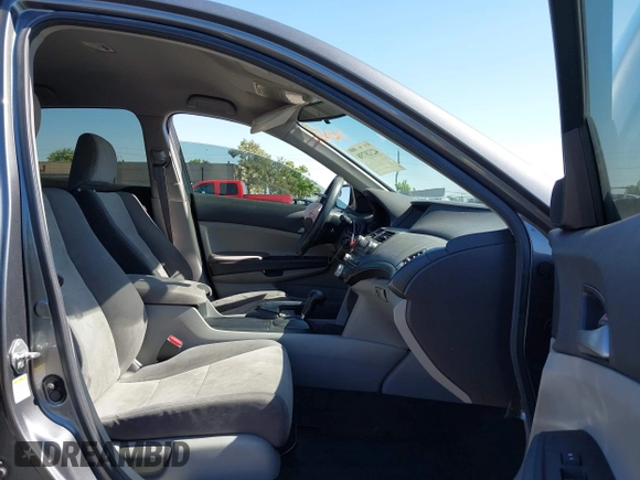 2010 Honda Accord LX z VIN 1HGCP2F33AA107305, wystawiony jako IAAI lot #42320758 z przebiegiem 143 496 mil mil oraz . Historia ofert i sprzedaży dostępna na DreamBid. Obrazek 5.