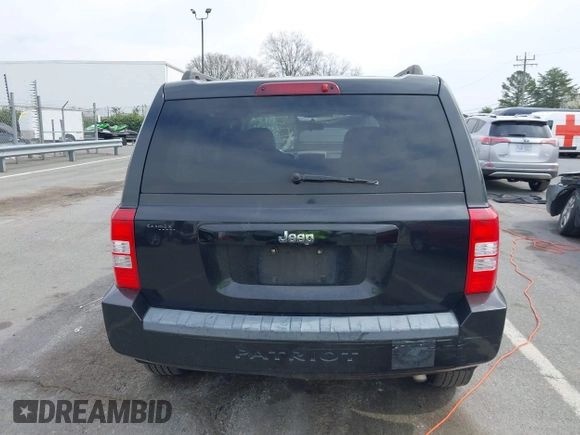 2008 Jeep Patriot Sport with VIN 1J8FT28WX8D711353, listed as a IAAI auction lot 41793321 with 161,777 mi miles. Bid and sale history available at carsss.com. Image 16.