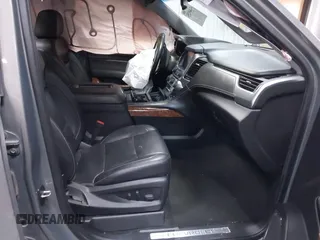 2018 Chevrolet Suburban Premier z VIN 1GNSKJKC9JR100134, wystawiony jako IAAI lot #41449255 z przebiegiem 111 528 mil mil oraz . Historia ofert i sprzedaży dostępna na DreamBid. Obrazek 5.